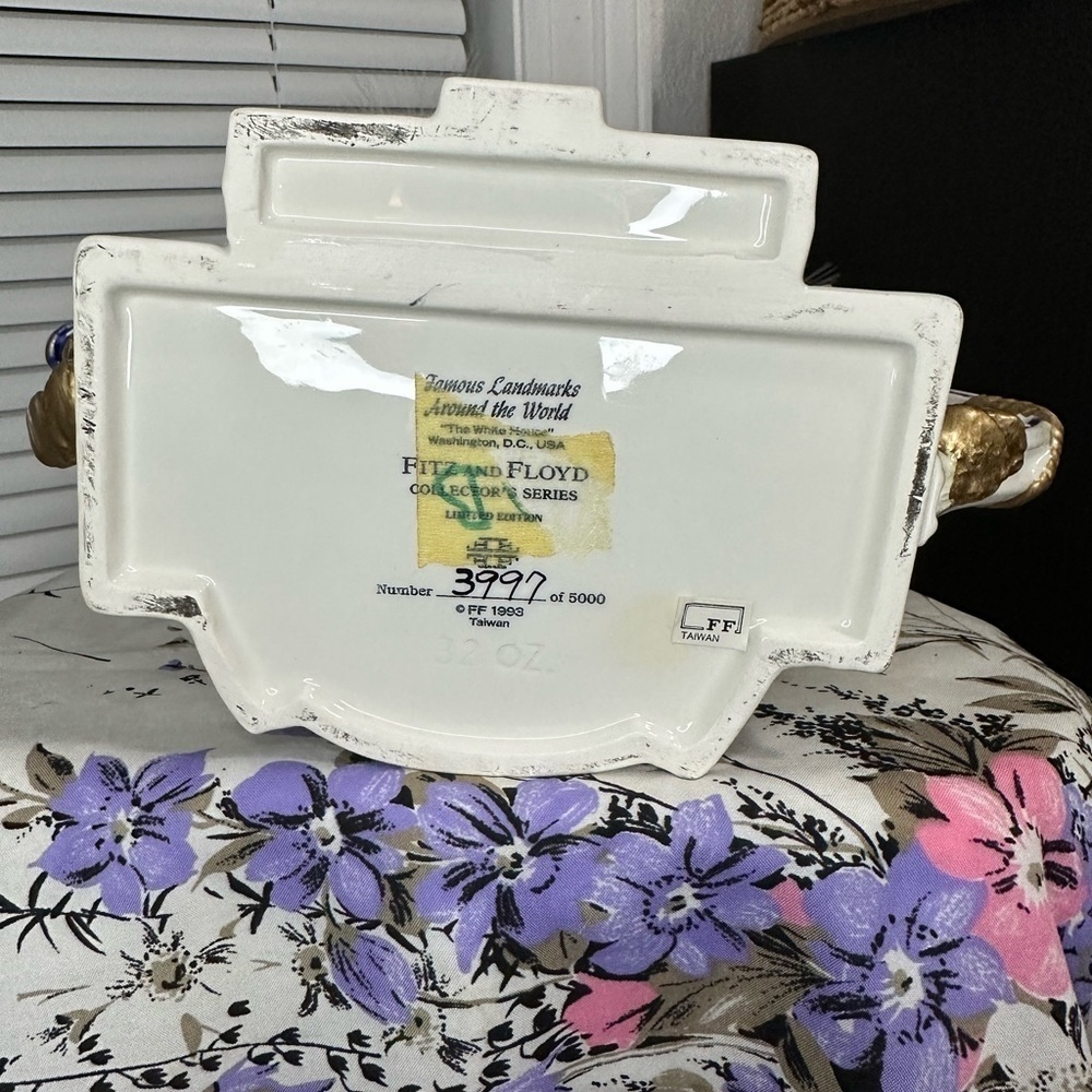 The White House Teapot - Picture 4 of 10